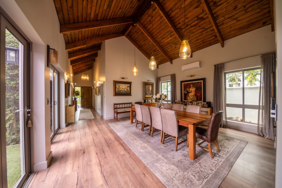 4 Bedroom Property for Sale in Lemoenkloof Western Cape